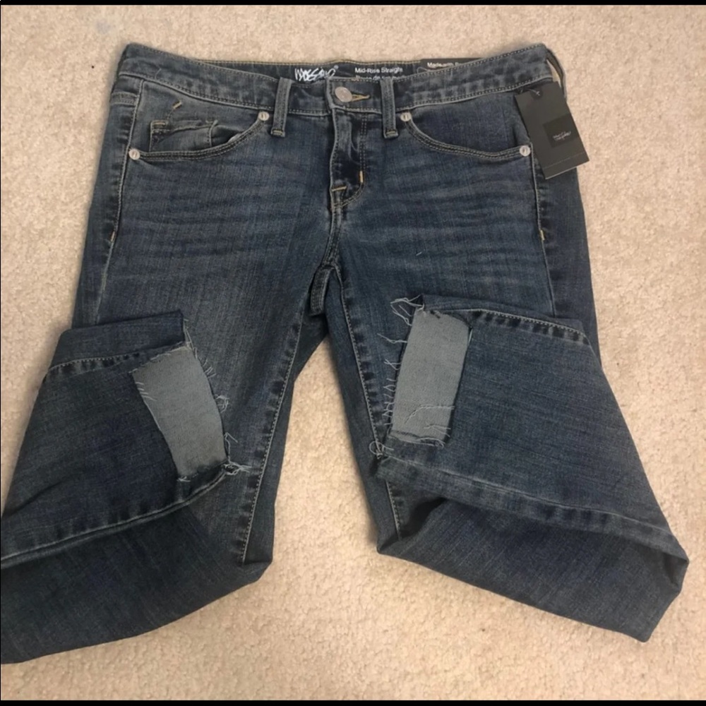 NWT Cut Out Ankle Jeans